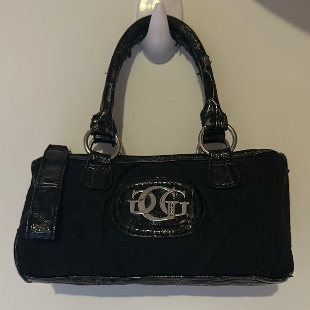 Black Guess Shoulder Bag
